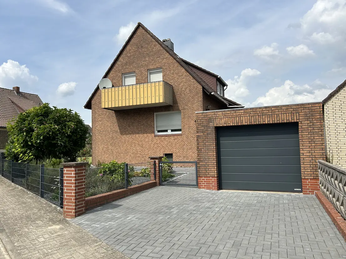 Einfamilienhaus mit Potenzial und großem Garten sowie Garage in ruhiger Wohnlage von Remlingen